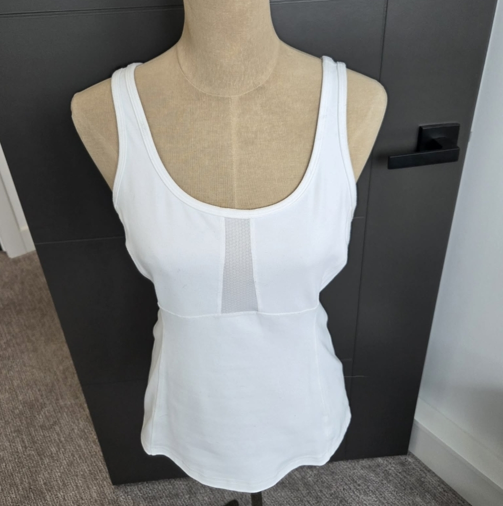 Lululemon White Tank Top Women’s Size 6 (?) Athletic Workout Yoga Racerback